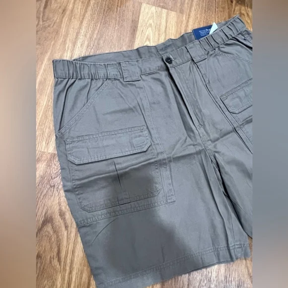 Men’s Size 46 Croft & Barrow Shadow Brown Cargo Shorts Big & Tall NWT - Picture 2 of 5